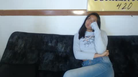 KhidaMilo online show from February 21, 9:54 pm