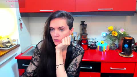 sexqueen1111 online show from January 28, 12:00 pm