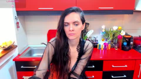 sexqueen1111 online show from February 3, 8:13 am