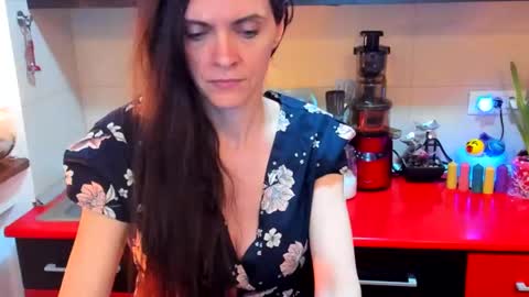 sexqueen1111 online show from February 24, 7:44 am