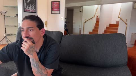 Andrea online show from November 16, 6:46 pm