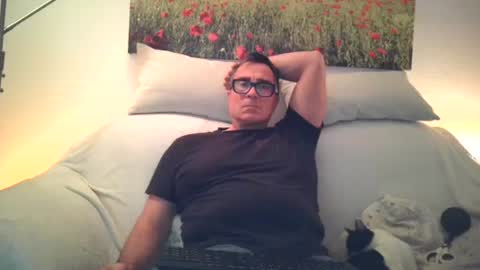 Snapshot of sexurbation chatting on December 25, 8:28 pm Sexurbation online show from December 25, 8:28 pm