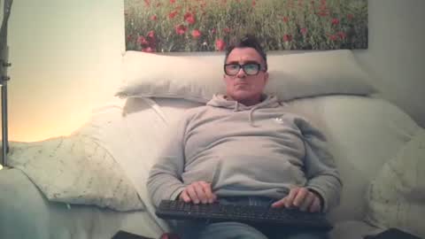 Snapshot of sexurbation chatting on March 9, 7:59 pm Sexurbation online show from March 9, 7:59 pm