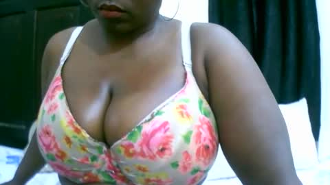 sexxi_ebony online show from October 5, 6:28 pm