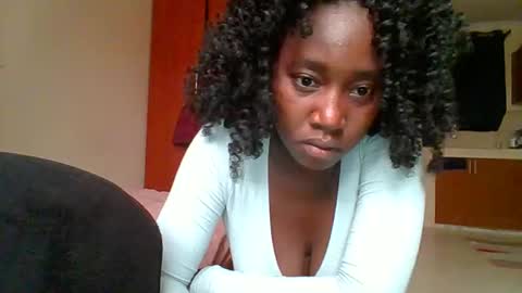 Snapshot of sexxy_thick_ebony chatting on September 13, 6:35 am Sweet doll online show from September 13, 6:35 am