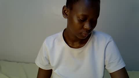 sexxyvee224 online show from October 19, 11:11 am