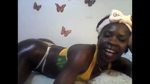 Snapshot of sexy_annbel chatting on October 11, 10:19 pm Ann online show from October 11, 10:19 pm