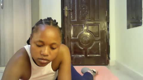 Snapshot of sexy_ariana_2 chatting on January 24, 2:41 pm Ariana online show from January 24, 2:41 pm