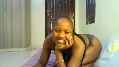 Snapshot of sexy_ariana_2 chatting on February 7, 4:03 pm Ariana online show from February 7, 4:03 pm