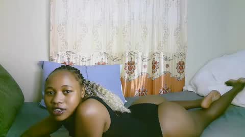 Snapshot of sexy_ariana_2 chatting on March 5, 11:06 am Ariana online show from March 5, 11:06 am