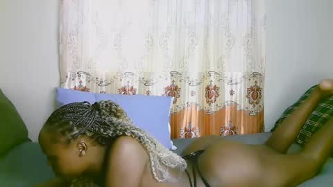 Snapshot of sexy_ariana_2 chatting on March 7, 6:46 am Ariana online show from March 7, 6:46 am