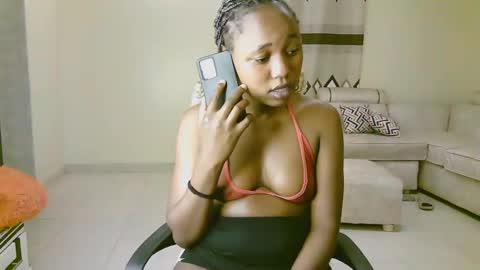 Snapshot of sexy_ariana_2 chatting on March 12, 7:06 pm Ariana online show from March 12, 7:06 pm