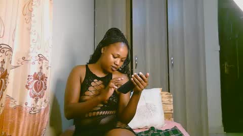 Snapshot of sexy_ariana_2 chatting on November 24, 7:35 pm Ariana online show from November 24, 7:35 pm