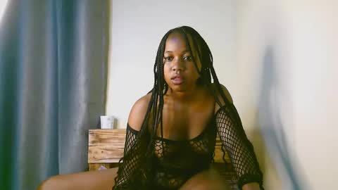 Snapshot of sexy_ariana_2 chatting on December 13, 7:53 pm Ariana online show from December 13, 7:53 pm