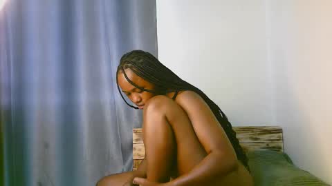 Snapshot of sexy_ariana_2 chatting on December 16, 5:23 am Ariana online show from December 16, 5:23 am