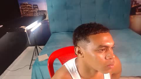 Snapshot of sexy_bigcock01 chatting on February 1, 12:05 pm sexy_bigcock01 online show from February 1, 12:05 pm