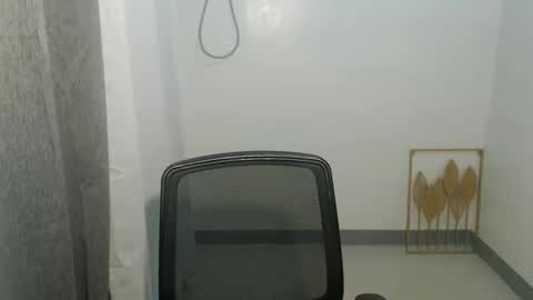 Snapshot of sexy_candy69x chatting on October 1, 8:53 am sexy_candy69x online show from October 1, 8:53 am