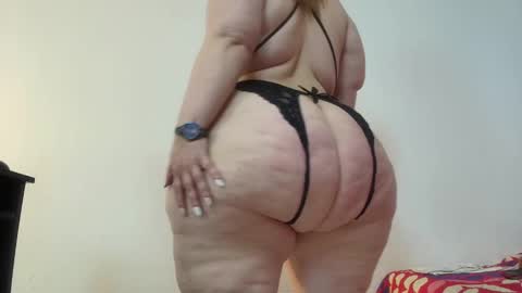 karla           instagram  online show from December 25, 6:09 pm