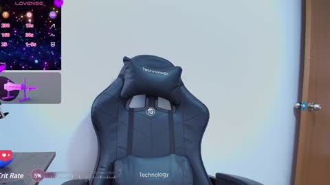 laura  online show from January 17, 7:05 pm