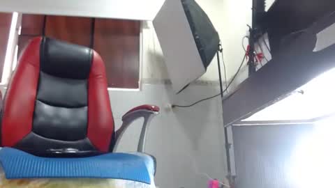 MARIPOSA online show from October 3, 2:25 pm