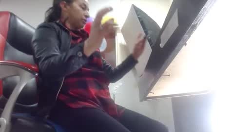 MARIPOSA online show from October 14, 1:45 pm