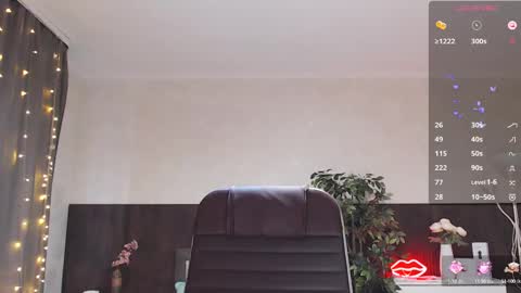 Annie - Your Dream Girl online show from February 19, 5:16 am