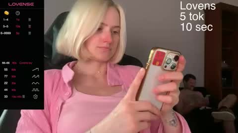 Snapshot of sexy_sweets chatting on September 21, 2:40 pm Sexy-Sweets online show from September 21, 2:40 pm