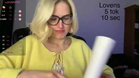 Snapshot of sexy_sweets chatting on October 22, 7:46 pm Sexy-Sweets online show from October 22, 7:46 pm