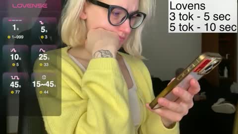 Snapshot of sexy_sweets chatting on November 19, 5:46 pm Sexy-Sweets online show from November 19, 5:46 pm