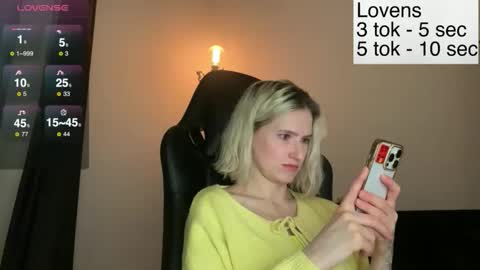 Snapshot of sexy_sweets chatting on November 27, 2:08 pm Sexy-Sweets online show from November 27, 2:08 pm