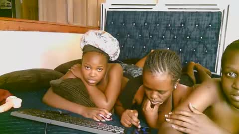 sexy_tecla online show from November 19, 2:44 am