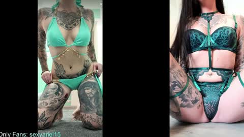 Snapshot of sexyariel15 chatting on December 3, 11:13 pm SexyAriel15 online show from December 3, 11:13 pm