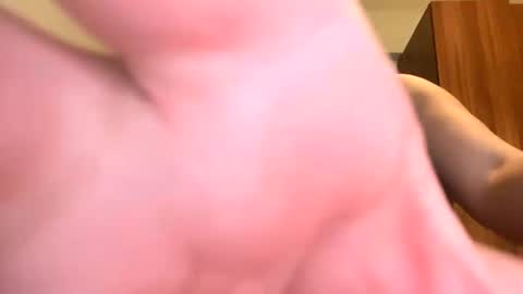 Snapshot of sexyayo666 chatting on December 6, 6:06 pm ALAYA online show from December 6, 6:06 pm