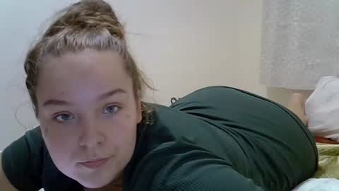 Snapshot of sexyayo666 chatting on September 24, 6:44 pm ALAYA online show from September 24, 6:44 pm