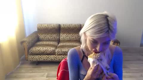 sexybeatriice online show from September 19, 6:26 am