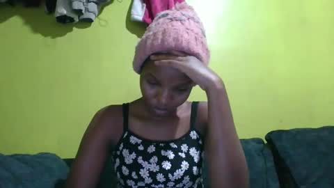 Essy online show from November 19, 2:11 am