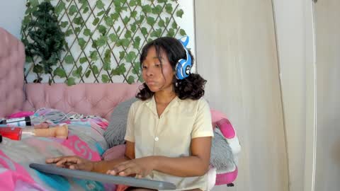 sofia online show from January 8, 10:04 am