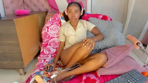 sofia online show from February 4, 5:21 am