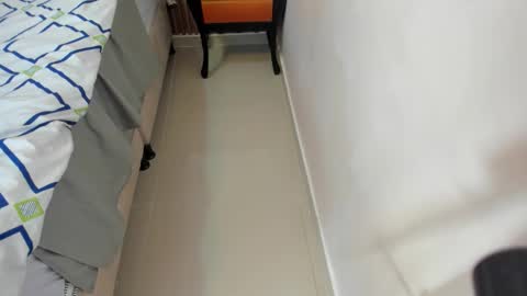 SARAH  online show from November 24, 9:25 pm