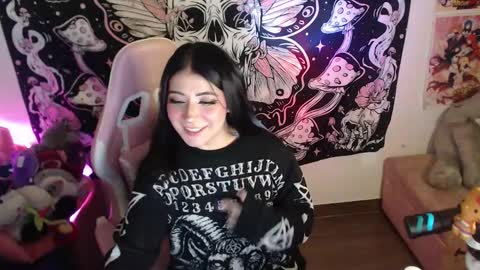 Carrie online show from December 1, 8:19 am