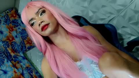 Snapshot of sexyhotbabe18 chatting on January 12, 4:29 pm sexyhotbabe18 online show from January 12, 4:29 pm