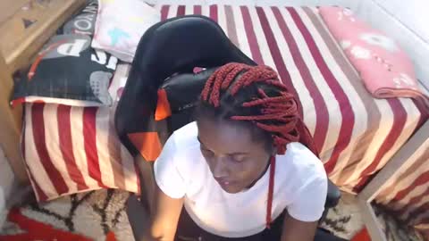 Snapshot of sexyjustin202 chatting on February 5, 2:51 am sexyjustin202 online show from February 5, 2:51 am