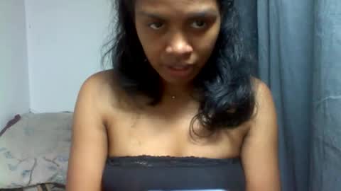 Snapshot of sexylarra12 chatting on December 2, 6:08 am sexylarra12 online show from December 2, 6:08 am