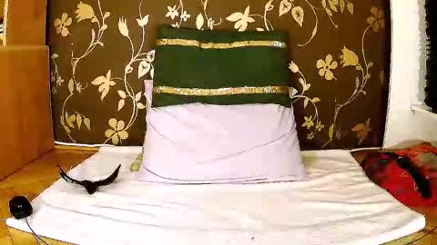 Squirty Maya Gold online show from September 25, 7:01 am