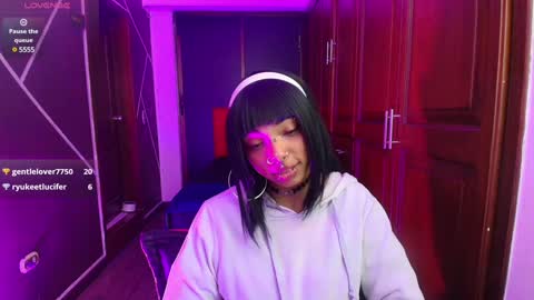 N A F online show from January 10, 10:25 pm