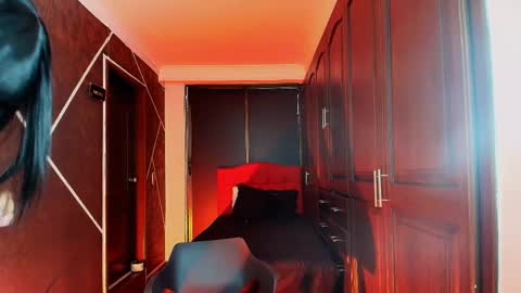 N A F online show from February 15, 7:06 pm