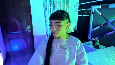 N A F online show from October 23, 8:18 pm