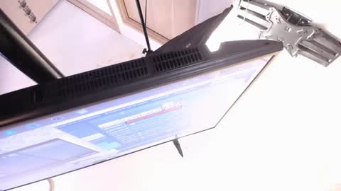 Snapshot of sexyshemale4uxxx chatting on December 12, 4:21 pm online show from December 12, 4:21 pm