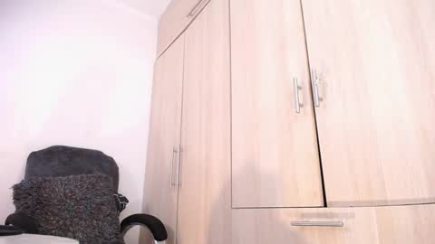 Snapshot of sexyshemale4uxxx chatting on January 6, 4:36 am online show from January 6, 4:36 am