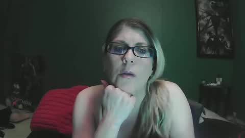 Snapshot of sexystripper69 chatting on October 19, 4:13 am sexystripper69 online show from October 19, 4:13 am